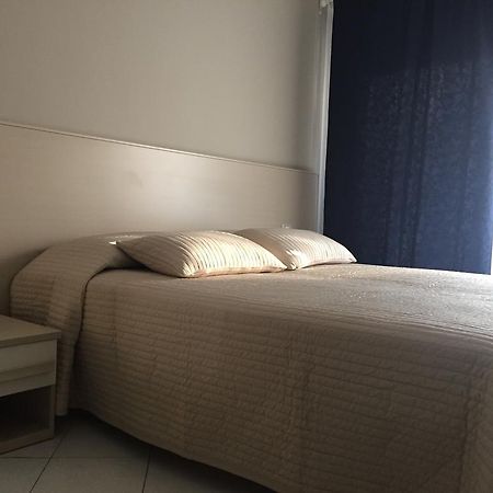 Appartamento 403 مسينا الغرفة الصورة